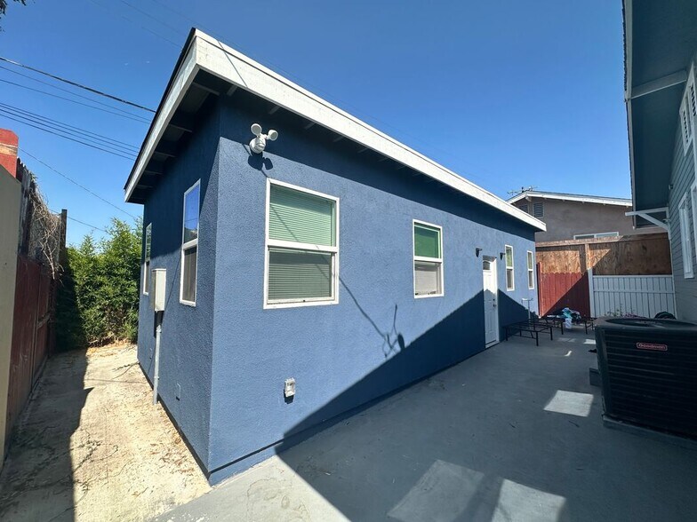 Building Photo - 141 N Hobart Blvd