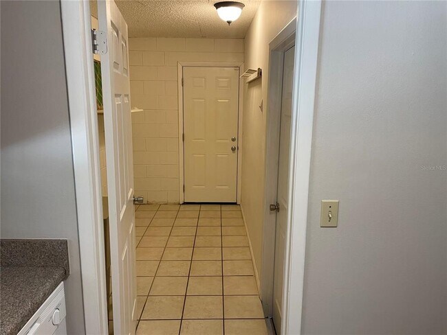 Building Photo - 2753 Foxdale Dr