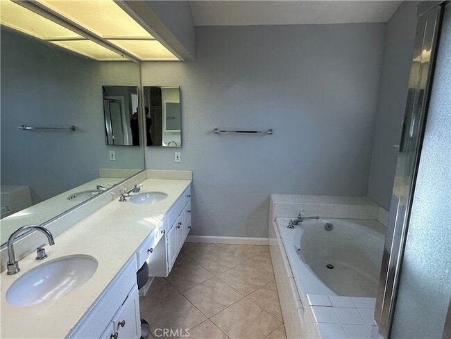 Building Photo - 22933 Estoril Dr