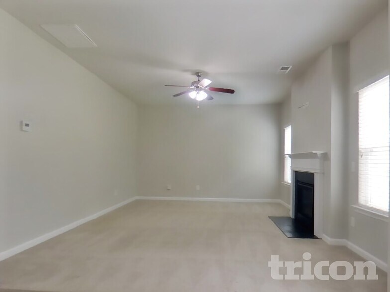 Building Photo - 5609 Washakie Pointe