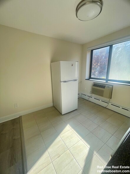 Building Photo - 15 Chester St