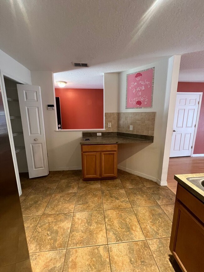 Building Photo - 3005 Ashford Park Pl