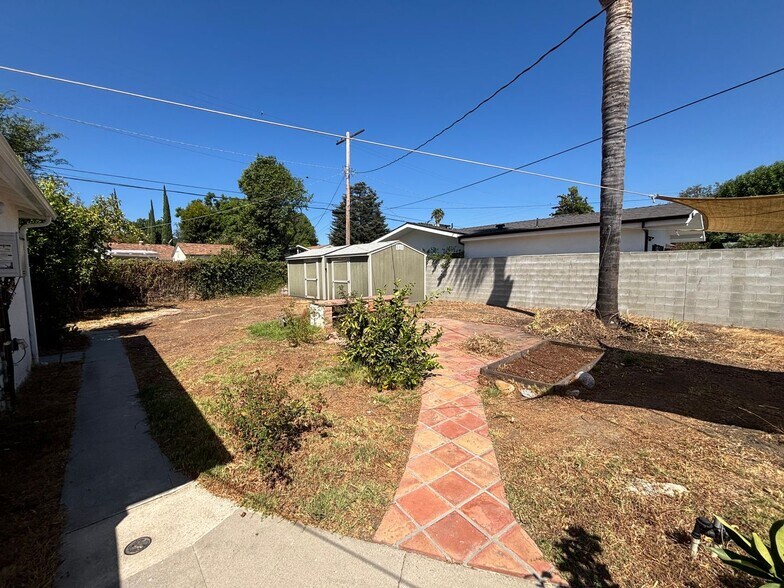 Building Photo - Bright 2-Bedroom Valley Village Home with Large Backyard, Central A/C & Private Driveway — $3,995...