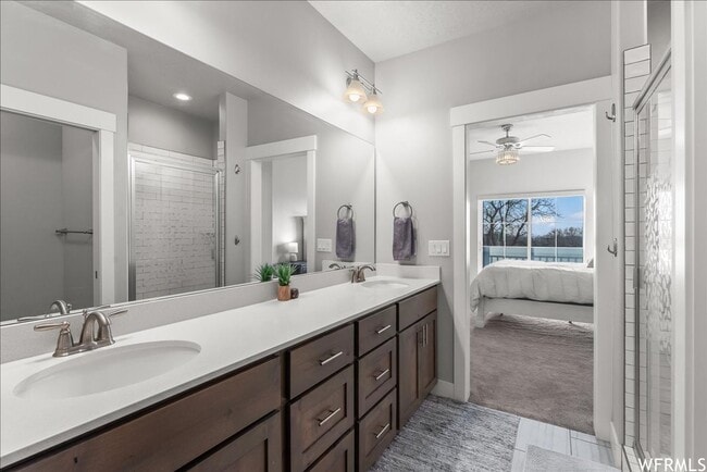 Building Photo - BEAUTIFUL TOWNHOUSE W 2 CAR GARAGE ATTACHED