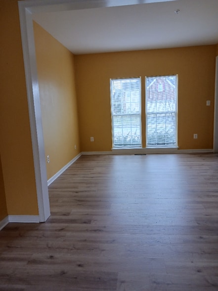 Building Photo - 5008 Sinope Way