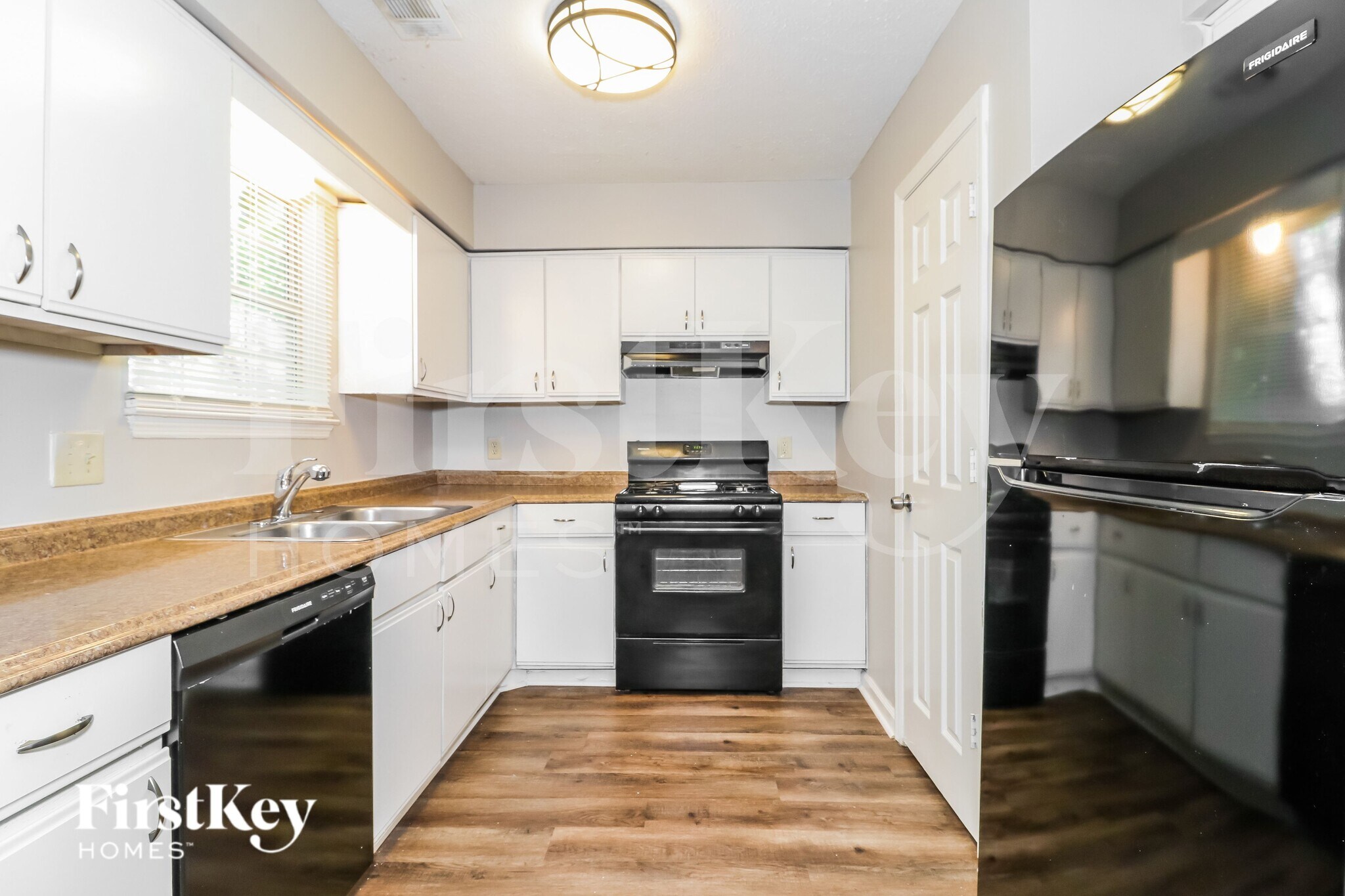 Building Photo - 5655 Stonington Trace Pkwy