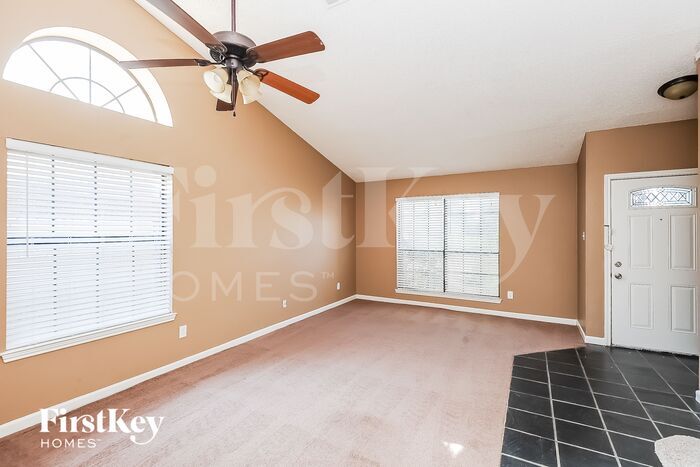 Building Photo - 2212 Thistlewood Ct