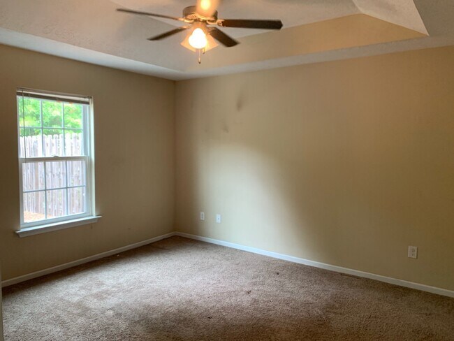 Building Photo - 179 Buckhaven Way