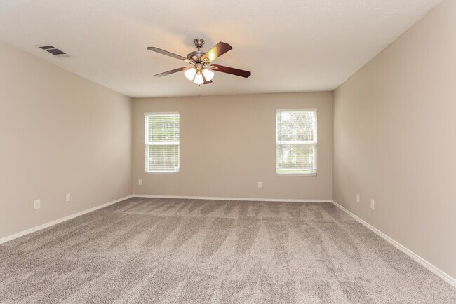 Building Photo - 5240 Sunsail Dr