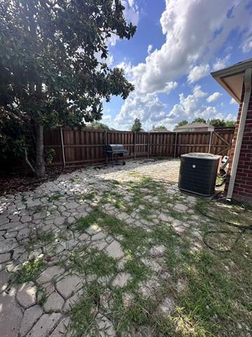 Building Photo - 1705 Honey Creek Ln