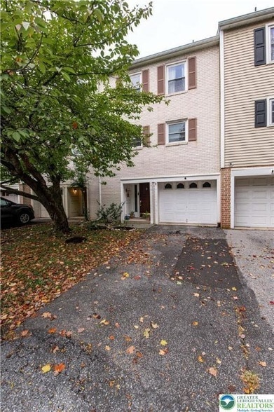 Building Photo - 8315 Countryside Ln