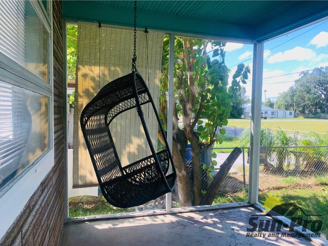 Building Photo - 136 W Pine Bluff St