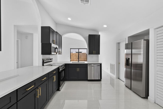 Building Photo - 7771 Blackwood Ln