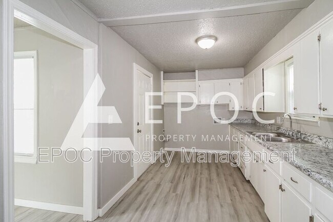 Building Photo - 317 E Jacobs Dr
