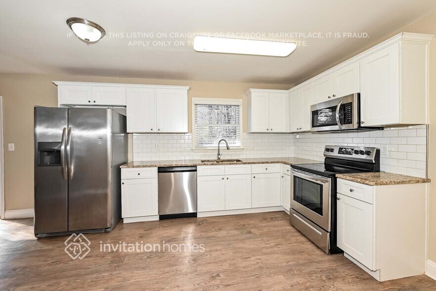 Building Photo - 1820 Suwanee Ridge Ct NW