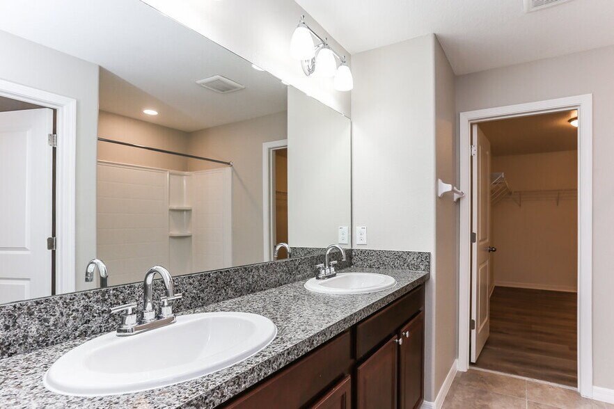 Building Photo - 1625 Climbing Dayflower Dr