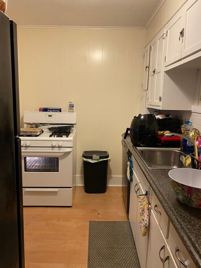 Building Photo - 211 Partridge St