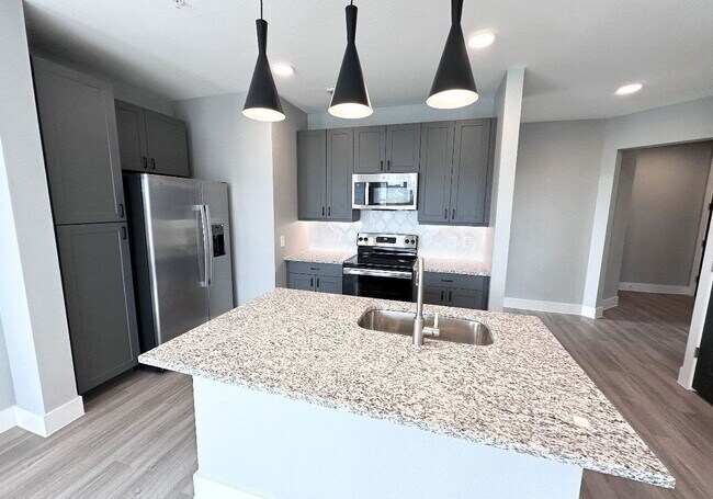 Building Photo - 5005 E Parmer Ln