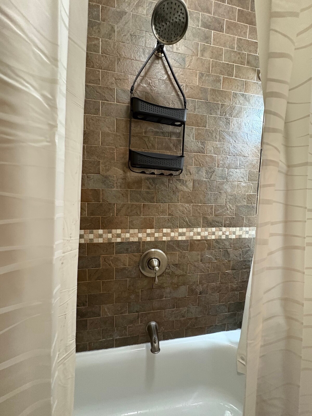 Rain can showerhead - 76 Romaine Ave