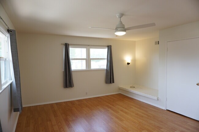 Building Photo - 3153 Orange Ave