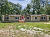 Building Photo - Cozy and Adorable home 4 bedroom 2 bath ho...