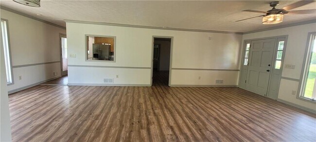 Building Photo - 2963 Avery Rd