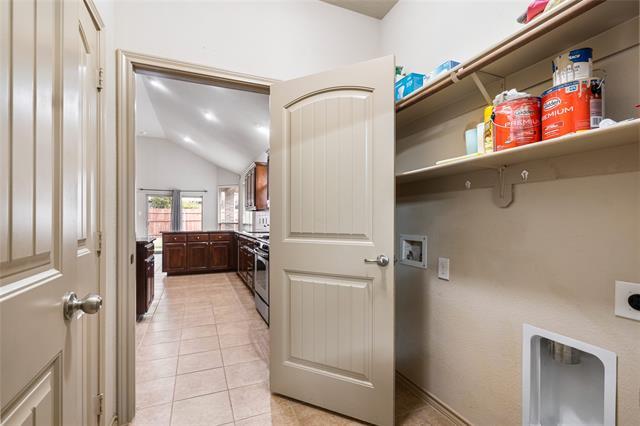 Building Photo - 649 Cattlemans Way