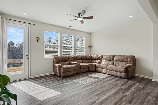 Building Photo - 8109 Overmeadow Ln