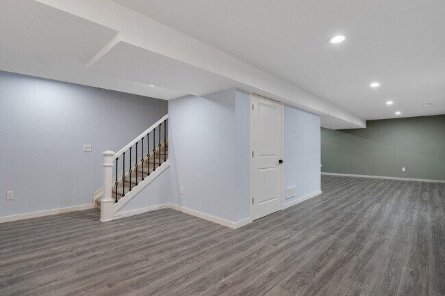 Building Photo - 14055 Touchstone St