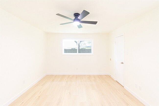 Building Photo - 13619 Elm Ct