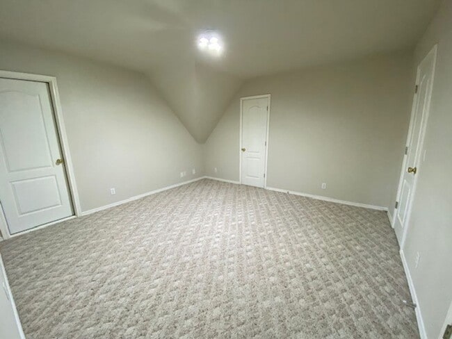 Building Photo - Coming Soon!!!!!  Union schools: 4 bedroom...