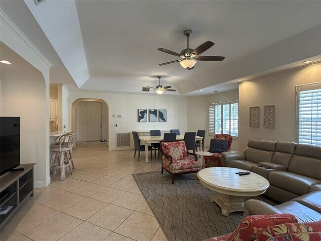 Building Photo - 3608 54th Dr W