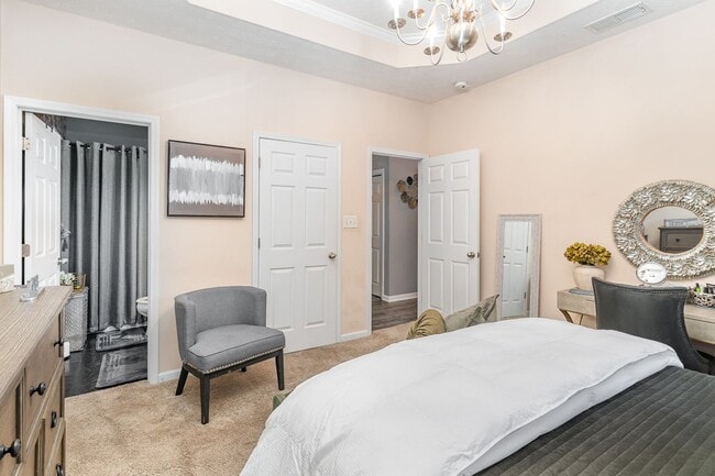 Building Photo - Stylish Furnished 2BR Retreat w/ Garage | ...
