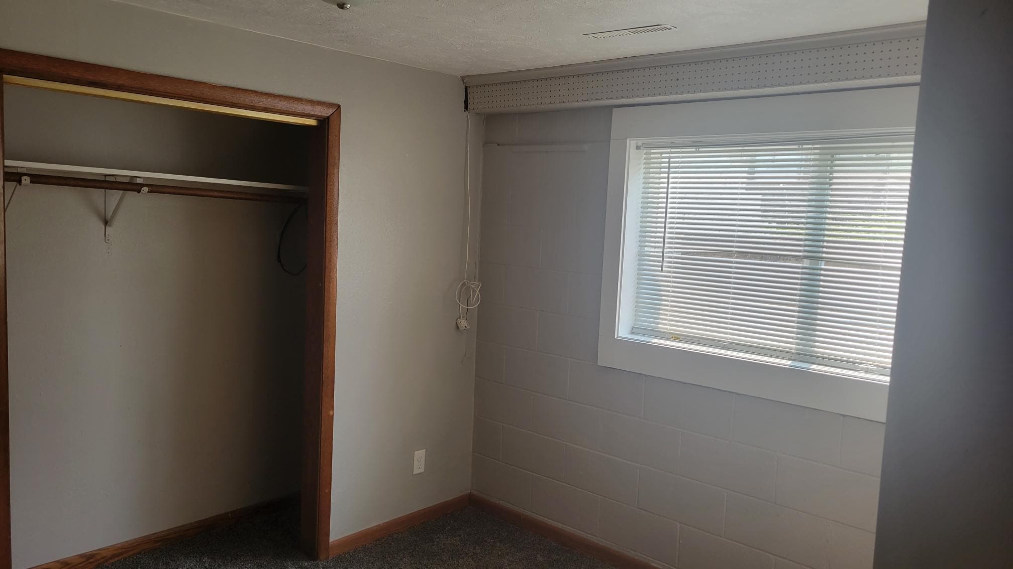 Building Photo - 501 Elm Ave