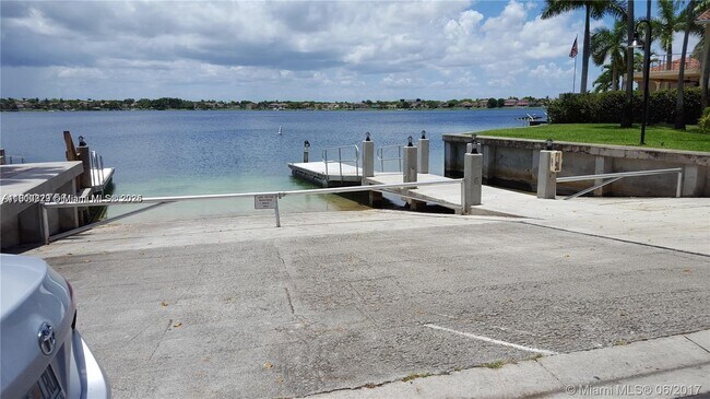 Building Photo - 14640 SW 132nd Ct