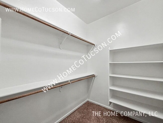 Building Photo - 6411 W Willow Falls Way