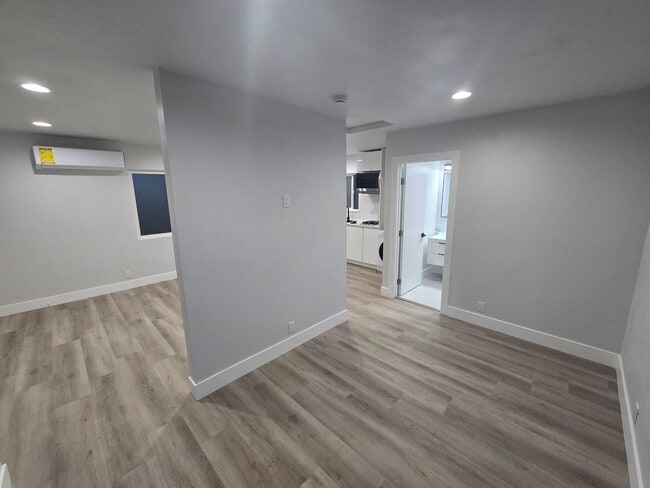 Building Photo - Beautiful new ADU for lease