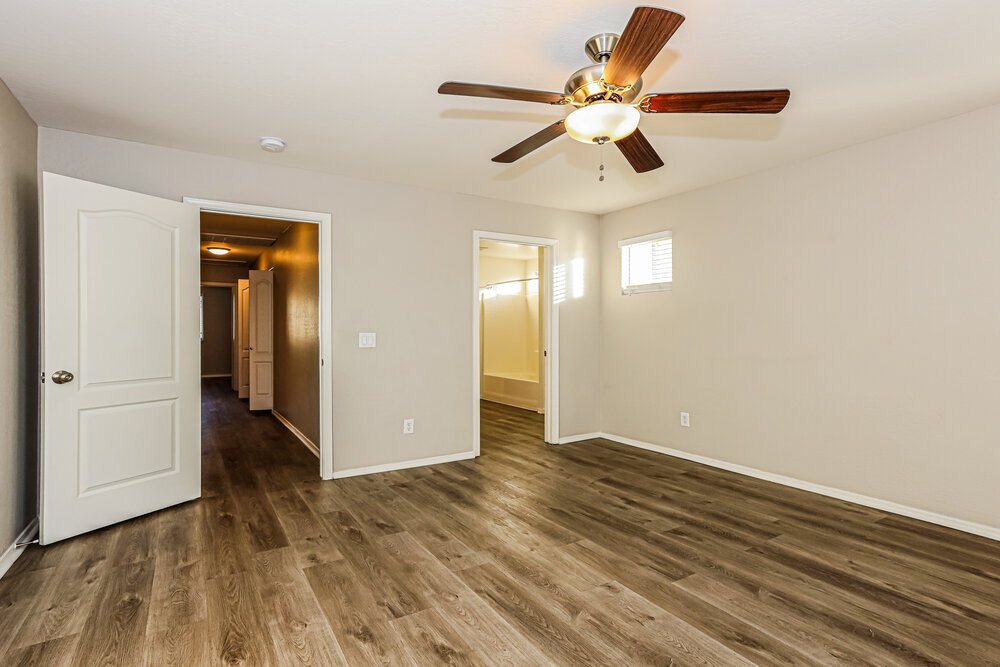 Building Photo - 10024 W Kingman St