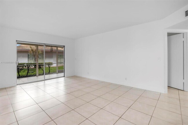 Building Photo - 8002 Lagos De Campo Blvd