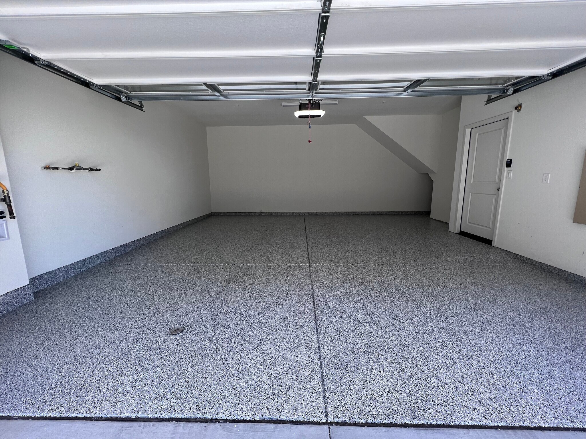 garage epoxy floor - 328 Lagoon Way