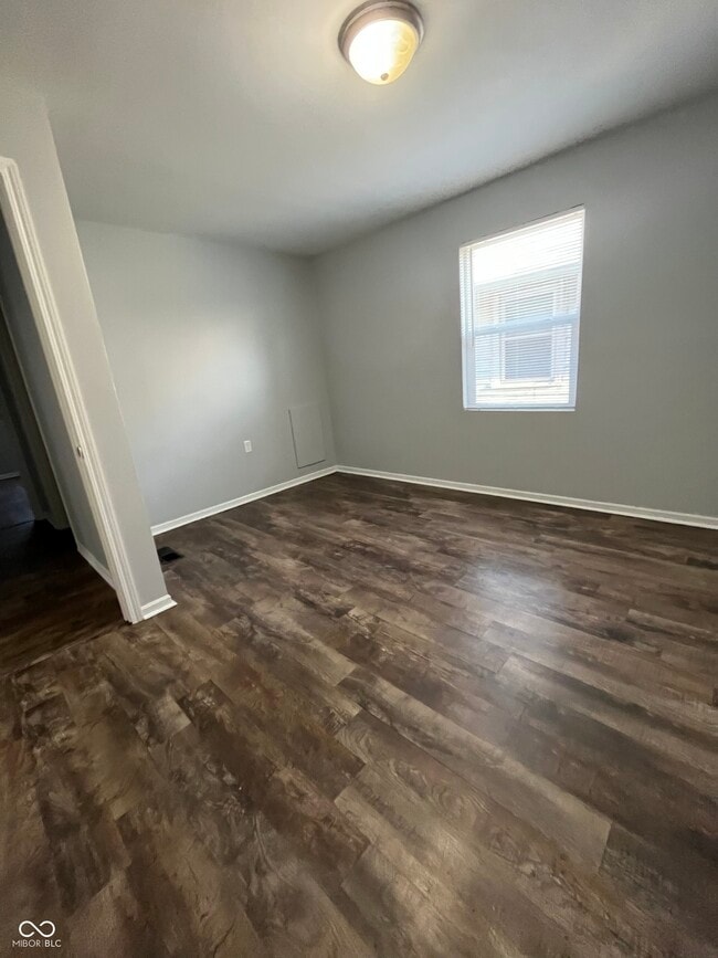 Building Photo - 742 N Denny St