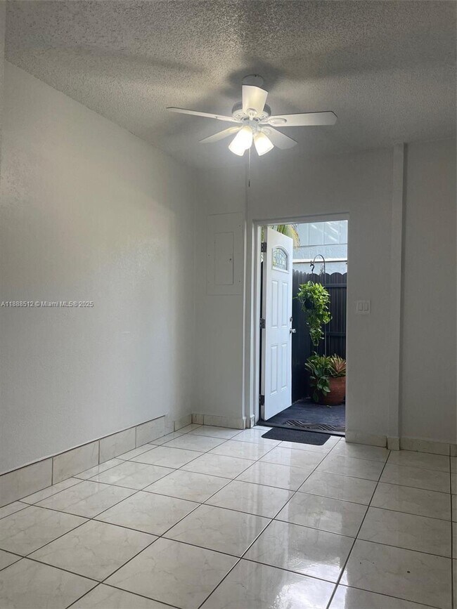 Building Photo - 10742 SW 138th Pl