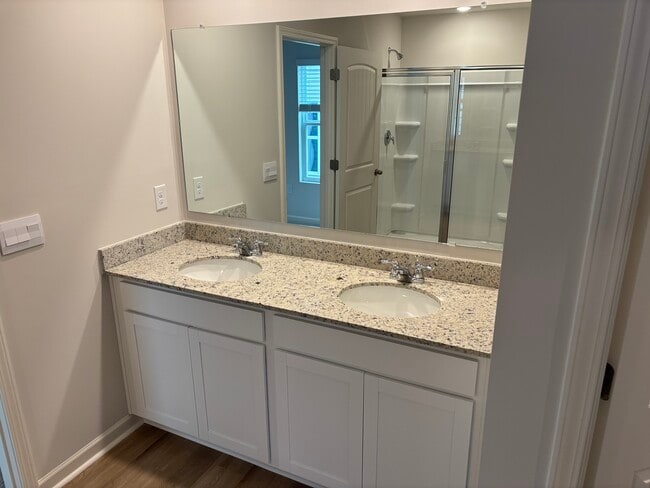 Building Photo - 71 Deerberry Dr