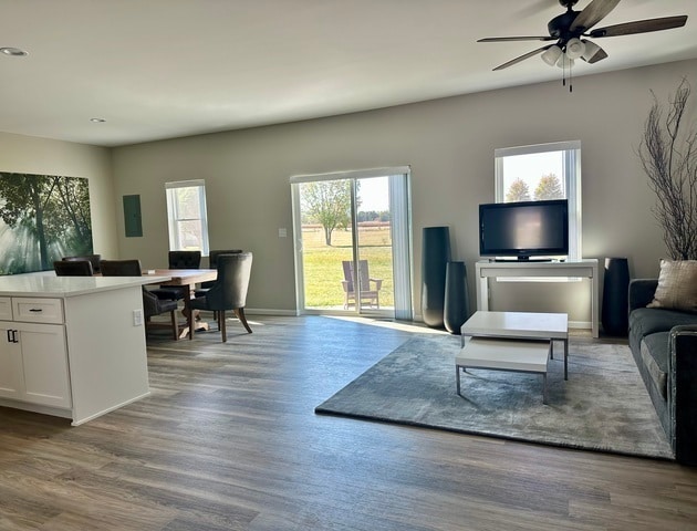 Building Photo - 1317 Sioux Turn
