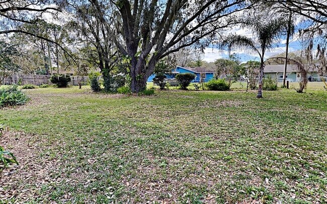 Building Photo - 2143 Creek Side Dr