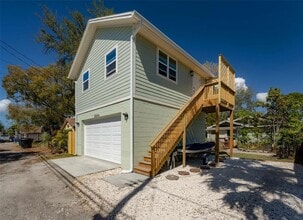 Building Photo - 2324 Burlington Ave N