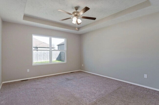 Building Photo - 4 Bedroom | 2 Bathroom | 3 Car Garage| Republic MO | Fenced Backyard!