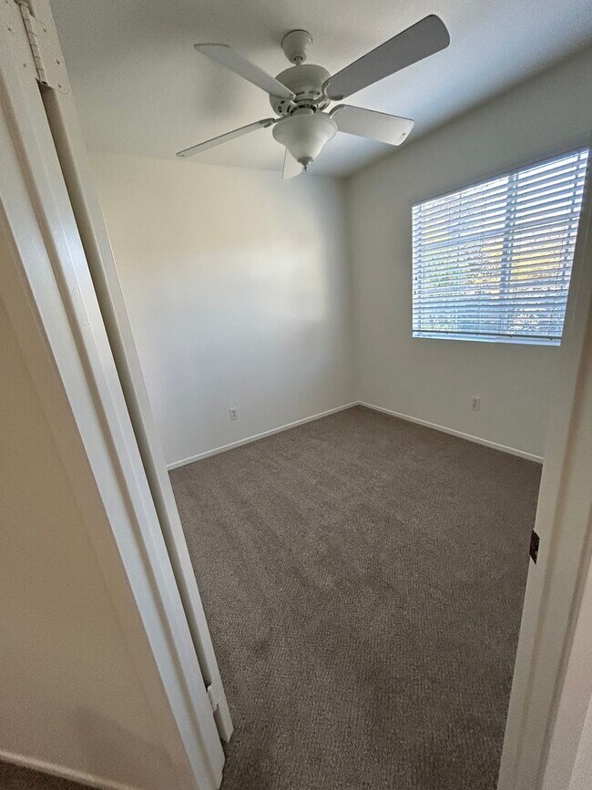 Building Photo - Cute, Clean and Cozy 3 Bedroom Condo w/Attached 2 Car Garage in Murrieta