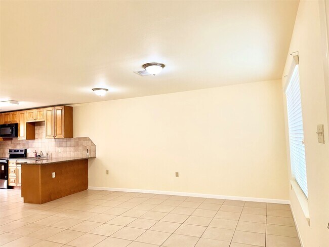 Building Photo - 10064 Emnora Ln