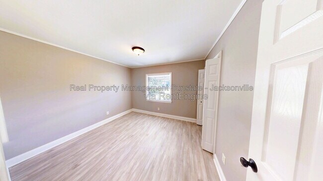Building Photo - 865 Rudder Rd